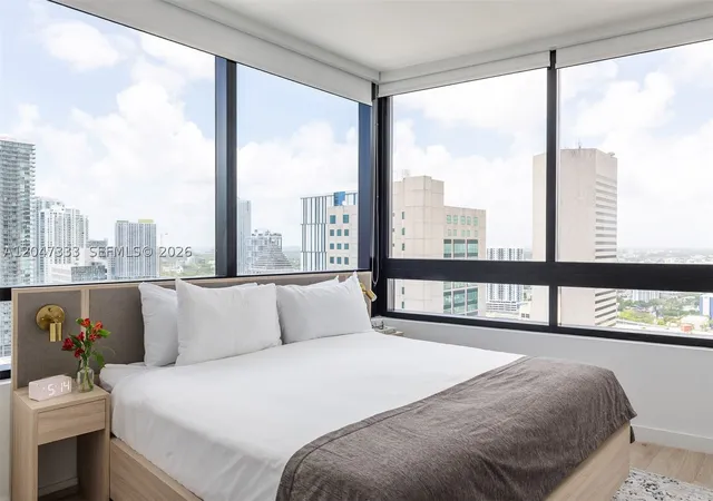 Listing Photo 3 - Condo for sale in District 225 located at 225 N Miami Ave, Miami, FL 33128 - Unit #3412