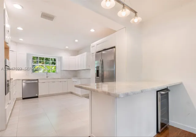 Photo 2 of Single family home for sale at 4444 Ingraham Hwy, Coral Gables, FL 33133 | MLS# A12047022 | Listing updated on 2026-09-10