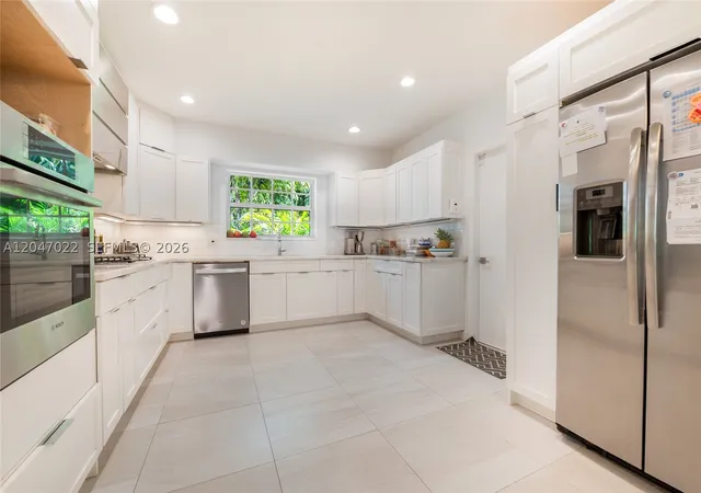 Photo 4 of Single family home for sale at 4444 Ingraham Hwy, Coral Gables, FL 33133 | MLS# A12047022 | Listing updated on 2026-09-10