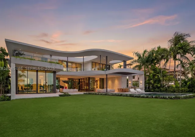 Single family home for sale at 1015 S Southlake Dr, Hollywood, FL 33019 | MLS# A12045486