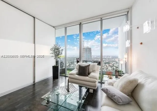 Photo 2 of Condo for sale at 92 Sw 3rd St #5108, Miami, FL 33130 | MLS# A12039835 | Listing updated on 2026-09-10