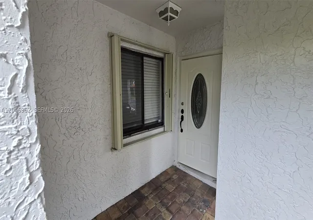 Photo 3 of House for sale at 391 Ivy Ln #1, Weston, FL 33326 | MLS# A12046962 | Listing updated on 2026-08-29