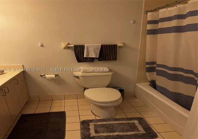 Photo 4 of Condo for sale at 185 Se 14Th Ter #1812, Miami, FL 33131 | MLS# A12038490 | Listing updated on 2026-09-10