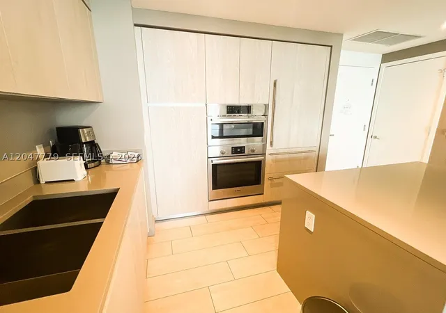 Photo 4 of Condo for sale at 4010 S Ocean Dr #T3505, Hollywood, FL 33019 | MLS# A12047779 | Listing updated on 2026-09-04