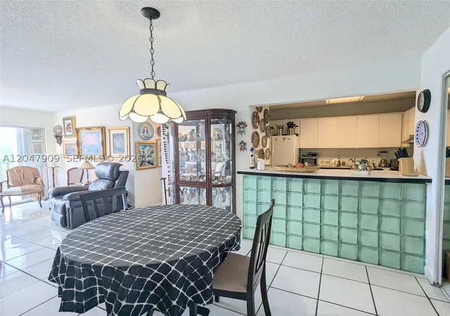 Photo 3 of Condo for sale at 9140 Fontainebleau Blvd #504, Miami, FL 33172 | MLS# A12047909 | Listing updated on 2026-08-26