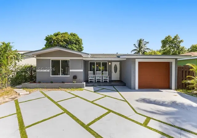 Photo 1 of Single family home for sale at 1240 Ne 159th St, North Miami Beach, FL 33162 | MLS# A12047701 | Listing updated on 2026-09-01