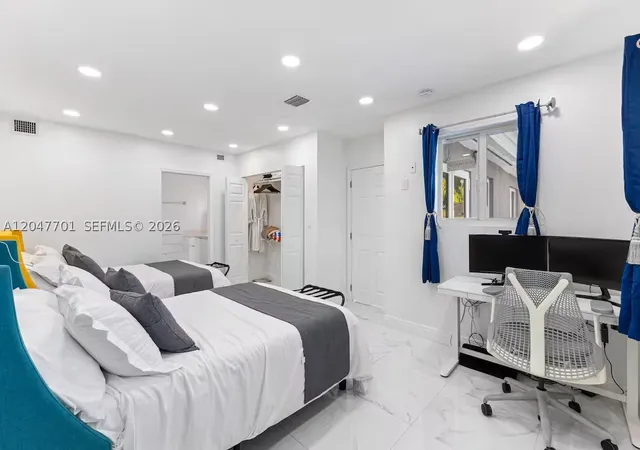 Photo 4 of Single family home for sale at 1240 Ne 159Th St, North Miami Beach, FL 33162 | MLS# A12047701 | Listing updated on 2026-09-01