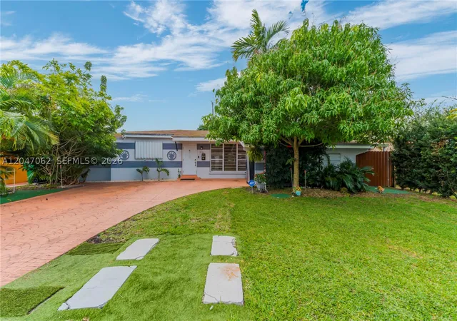 Photo 2 of Single family home for sale at 7630 Plantation Blvd, Miramar, FL 33023 | MLS# A12047062 | Listing updated on 2026-09-09