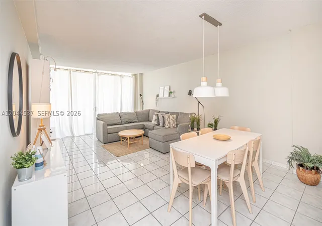 Photo 3 of Condo for sale at 5601 Collins Ave #1517, Miami Beach, FL 33140 | MLS# A12044537 | Listing updated on 2026-10-06