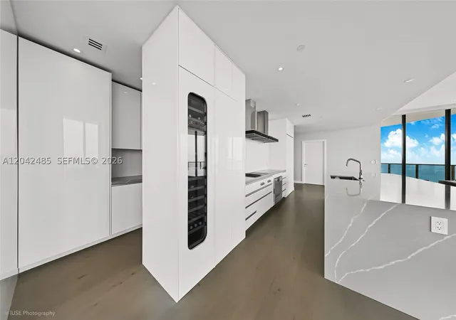 Photo 4 of Condo for sale at 500 Alton Rd #4401, Miami Beach, FL 33139 | MLS# A12042485 | Listing updated on 2026-09-21