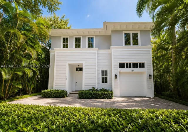 Photo 1 of Single family home for sale at 4724 Sw 72nd Ave, Miami, FL 33155 | MLS# A12048516 | Listing updated on 2026-09-10