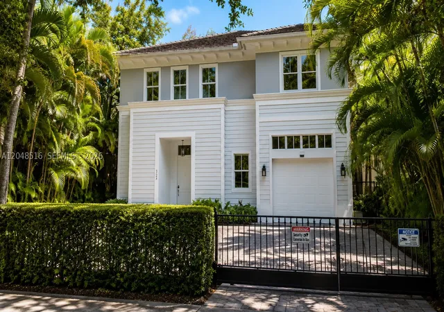Photo 3 of Single family home for sale at 4724 Sw 72nd Ave, Miami, FL 33155 | MLS# A12048516 | Listing updated on 2026-09-10