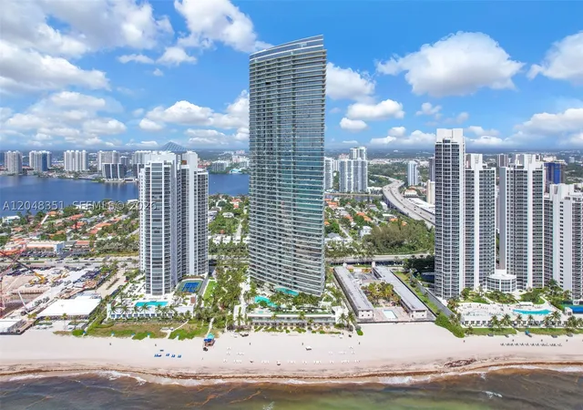 Photo 4 of Condo for sale at 18975 Collins Ave #2901, Sunny Isles Beach, FL 33160 | MLS# A12048351 | Listing updated on 2026-10-02