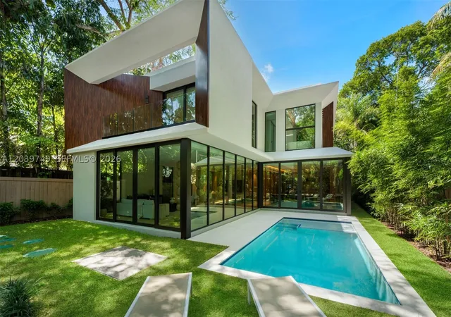 Photo 1 of Single family home for sale at 3579 Avocado Ave, Miami, FL 33133 | MLS# A12039749 | Listing updated on 2026-09-09