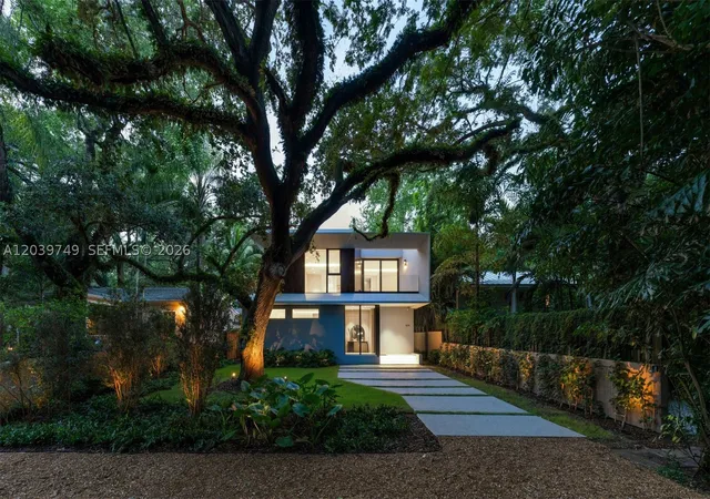 Photo 2 of Single family home for sale at 3579 Avocado Ave, Miami, FL 33133 | MLS# A12039749 | Listing updated on 2026-09-09