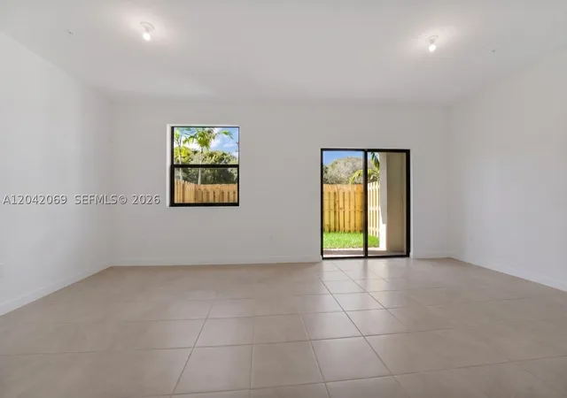 Photo 2 of Townhouse for sale at 250 Sw 159th Ln, Pembroke Pines, FL 33027 | MLS# A12042069 | Listing updated on 2026-09-10