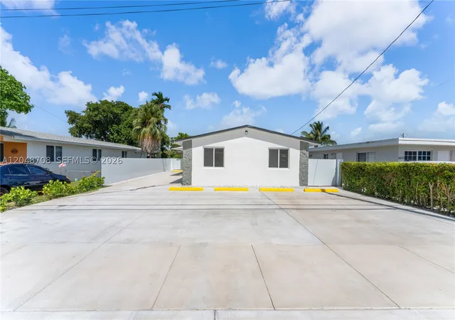 Photo 2 of Multi family home for sale at 3515 3517 Sw 91st Ave, Miami, FL 33165 | MLS# A12048708 | Listing updated on 2026-08-30