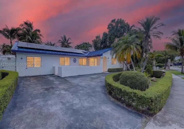 Photo 1 of Single family home for sale at 15022 Sw 67th Ln, Miami, FL 33193 | MLS# A12048908 | Listing updated on 2026-09-19