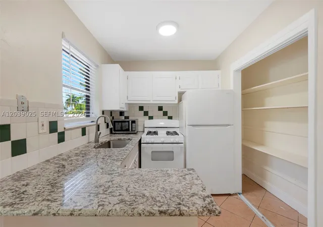 Photo 3 of Sale Pending at 2211 Nw 64Th Ave, Sunrise, FL 33313 | MLS# A12039025 | Listing updated on 2026-09-05