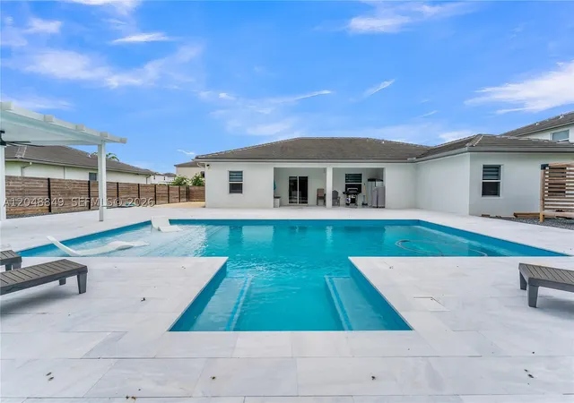 Photo 2 of Single family home for sale at 21100 Sw 127th Pl, Miami, FL 33177 | MLS# A12048849 | Listing updated on 2026-09-06