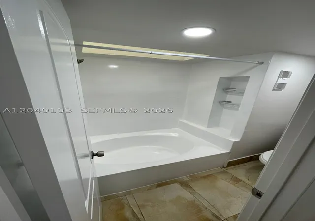 Listing Photo 5 - Condo for sale in building located at 13037 Sw 88Th Ln, Miami, FL 33186 - Unit #204A
