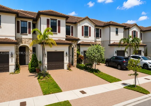 Photo 3 of Sale Pending at 10934 W 33rd Way, Hialeah, FL 33018 | MLS# A12048334 | Listing updated on 2026-09-22