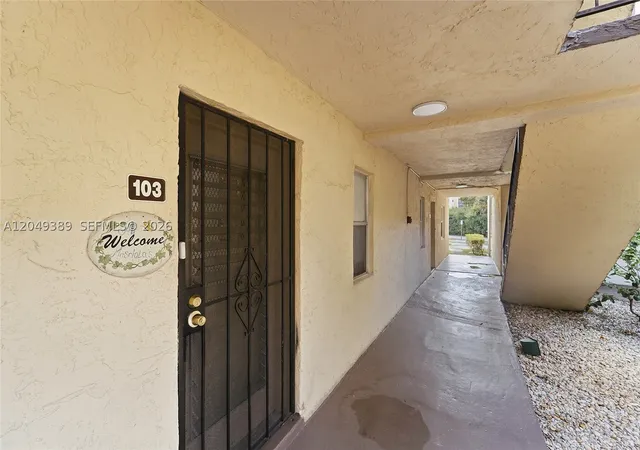 Photo 3 of Condo for sale at 2871 Somerset Dr #103, Lauderdale Lakes, FL 33311 | MLS# A12049389 | Listing updated on 2026-09-21