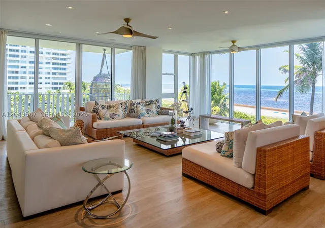 Listing Photo 3 - Condo for sale in building located at 200 Ocean Ln Dr, Key Biscayne, FL 33149 - Unit #501