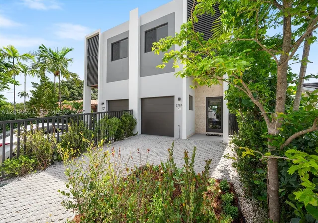 Townhouse for sale at 2787 Sw 34Th Ave, Miami, FL 33133 | MLS# A12048651