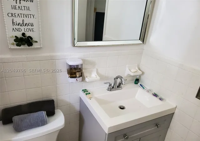 Photo 3 of Single family home for sale at 804 Nw 8th St, Dania, FL 33004 | MLS# A12049706 | Listing updated on 2026-08-28