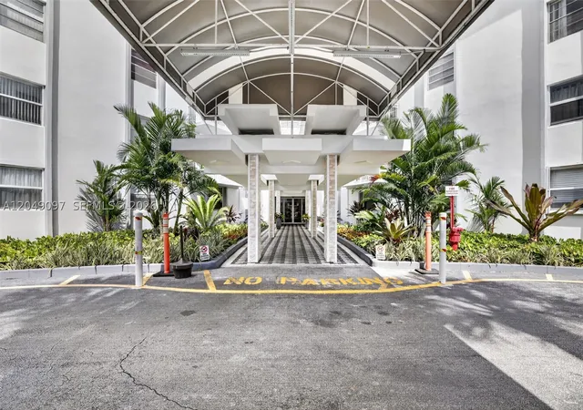 Photo 2 of Condo for sale at 1913 S Ocean Dr #225, Hallandale Beach, FL 33009 | MLS# A12049097 | Listing updated on 2026-10-07