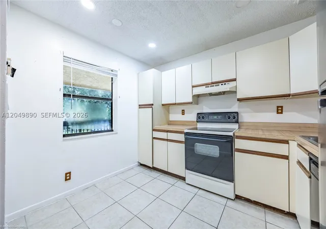 Photo 3 of Sale Pending at 3135 S Carambola Cir S #2368, Coconut Creek, FL 33066 | MLS# A12049890 | Listing updated on 2026-10-03
