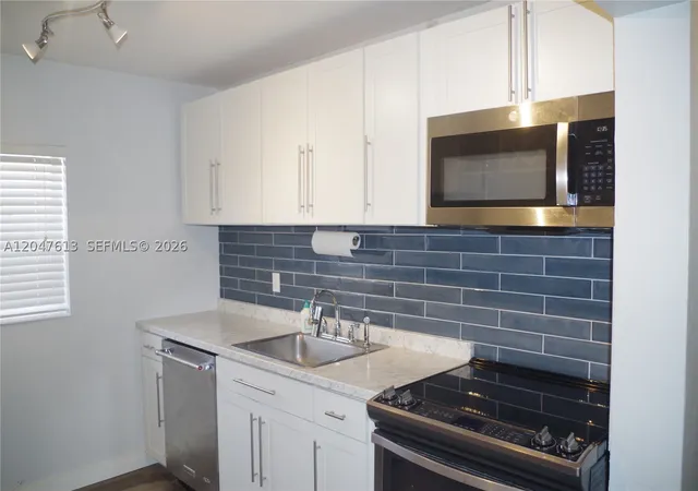 Photo 1 of Single family home for sale at 5465 N Andrews Ave, Fort Lauderdale, FL 33309 | MLS# A12047613 | Listing updated on 2026-09-18