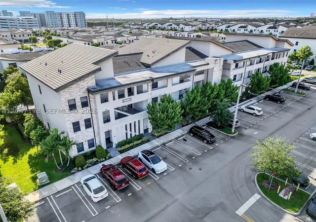 Photo 1 of Condo for sale at 8045 Nw 104th Ave #32, Doral, FL 33178 | MLS# A12047178 | Listing updated on 2026-09-23