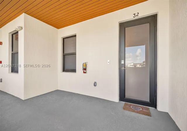 Photo 2 of Condo for sale at 8045 Nw 104th Ave #32, Doral, FL 33178 | MLS# A12047178 | Listing updated on 2026-09-23