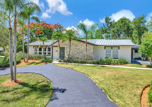 Single family home for sale at 6952 Sw 149Th Ter, Palmetto Bay, FL 33158 | MLS# A12050082