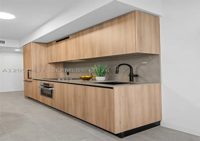 Photo 2 of Condo for sale at 121 Ne 5Th St #3706, Miami, FL 33132 | MLS# A12050437 | Listing updated on 2026-09-02