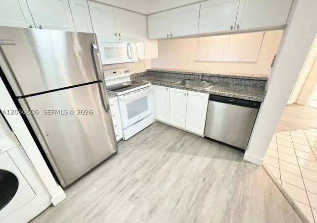 Photo 3 of Condo for sale at 14208 Glenmoor Dr #14208, West Palm Beach, FL 33409 | MLS# A12050500 | Listing updated on 2026-09-11