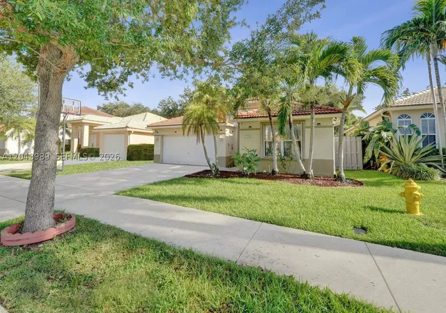 Photo 3 of Single family home for sale at 14003 N Cypress Cove Cir, Davie, FL 33325 | MLS# A12043989 | Listing updated on 2026-09-06