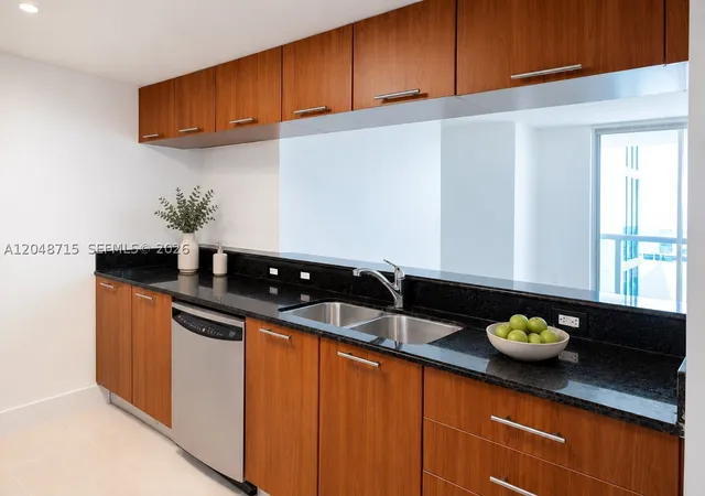 Photo 3 of Condo for sale at 1800 N Bayshore Dr #4102, Miami, FL 33132 | MLS# A12048715 | Listing updated on 2026-09-20