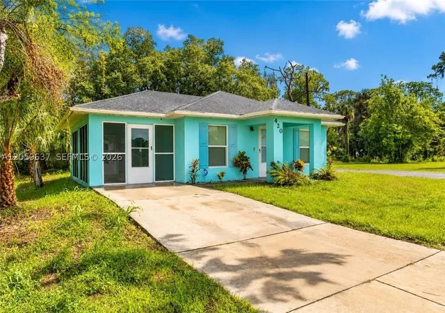 Photo 1 of Single family home for sale at 420 Dr Martin Luther King Blvd, La Belle, FL 33935 | MLS# A12050637 | Listing updated on 2026-08-29