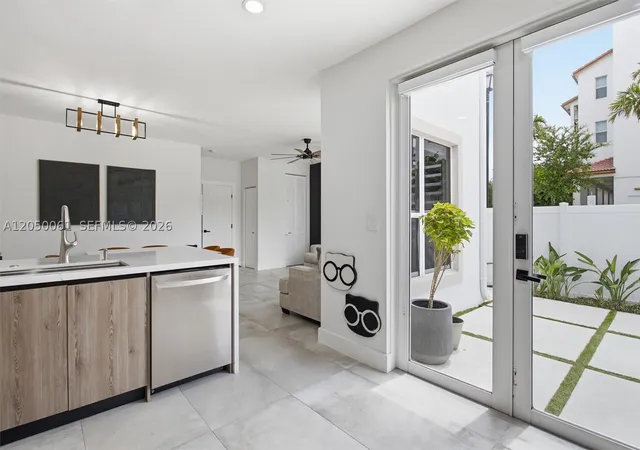 Listing Photo 5 - Condo for sale at Kendall Commons, Unit 16930 Sw 90Th St, Kendall Commons, Miami, FL 33196 | Built Year: 2012-2017