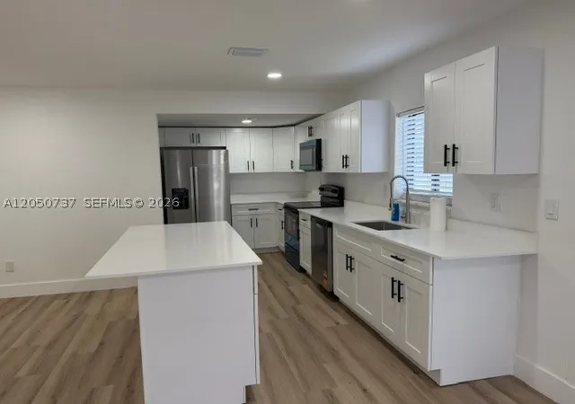 Photo 3 of Single family home for sale at 11952 Sw 176th Ter, Miami, FL 33177 | MLS# A12050737 | Listing updated on 2026-09-28