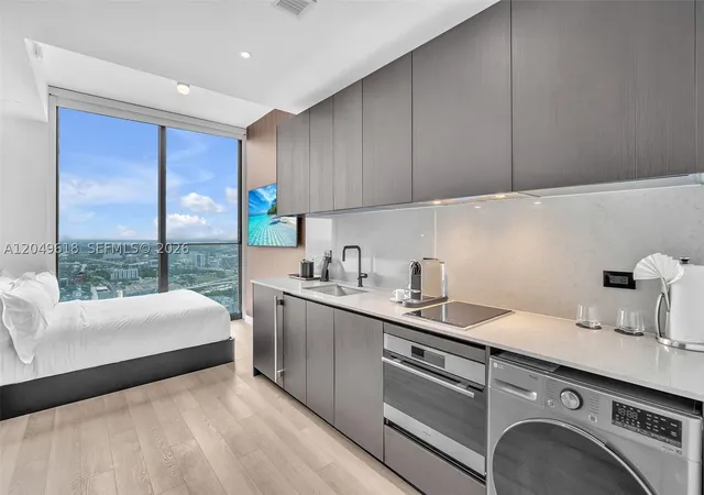 Photo 2 of Condo for sale at 20 Ne 11th St #4607A, Miami, FL 33132 | MLS# A12049618 | Listing updated on 2026-09-10
