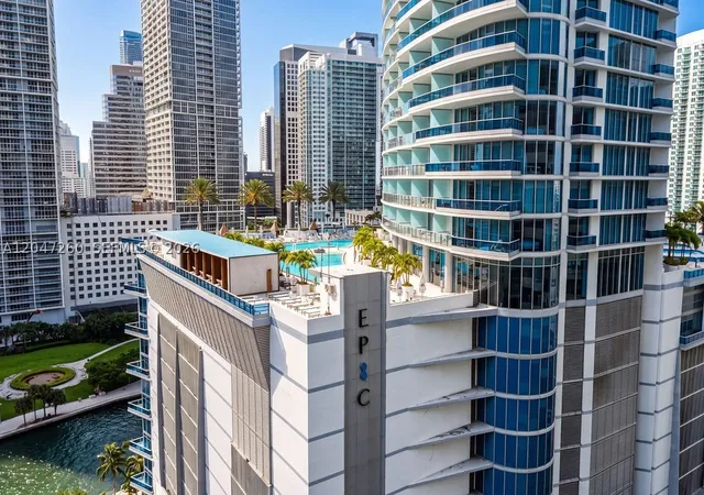 Listing Photo 1 - Condo for sale in Epic Tower located at 200 Biscayne Blvd Wy, Miami, FL 33131 - Unit #5110