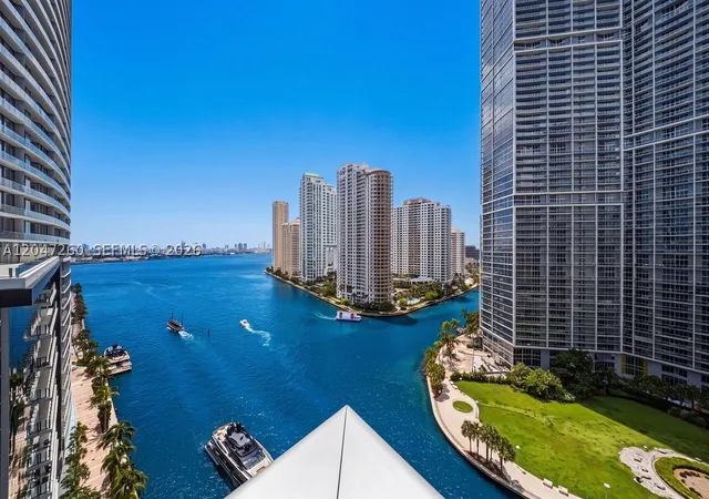 Listing Photo 2 - Condo for sale in Epic Tower located at 200 Biscayne Blvd Wy, Miami, FL 33131 - Unit #5110
