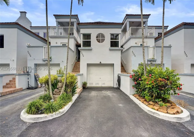 Photo 3 of Townhouse for sale at 2404 Ne 135th St #2404, North Miami, FL 33181 | MLS# A12050833 | Listing updated on 2026-10-07