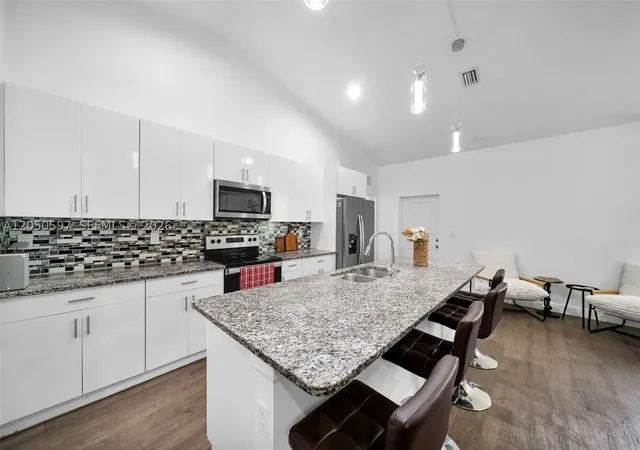 Photo 4 of Single family home for sale at 1109 N Hilton Cir, La Belle, FL 33935 | MLS# A12050597 | Listing updated on 2026-09-23