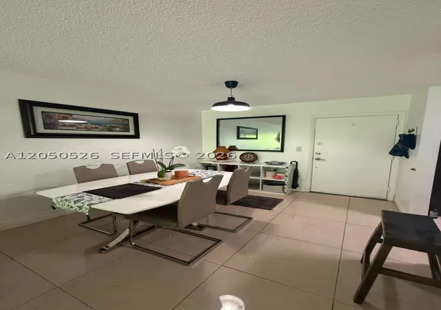 Listing Photo 5 - Condo for sale in Castillian Club Condominiums located at 9405 W Flagler St, Miami, FL 33174 - Unit #212D