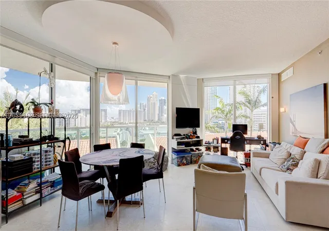 Listing Photo 2 - Condo for sale in building located at 200 Sunny Isles Blvd, Sunny Isles Beach, FL 33160 - Unit #2-801
